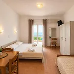 Τηλεμαχος Apartments Hotel